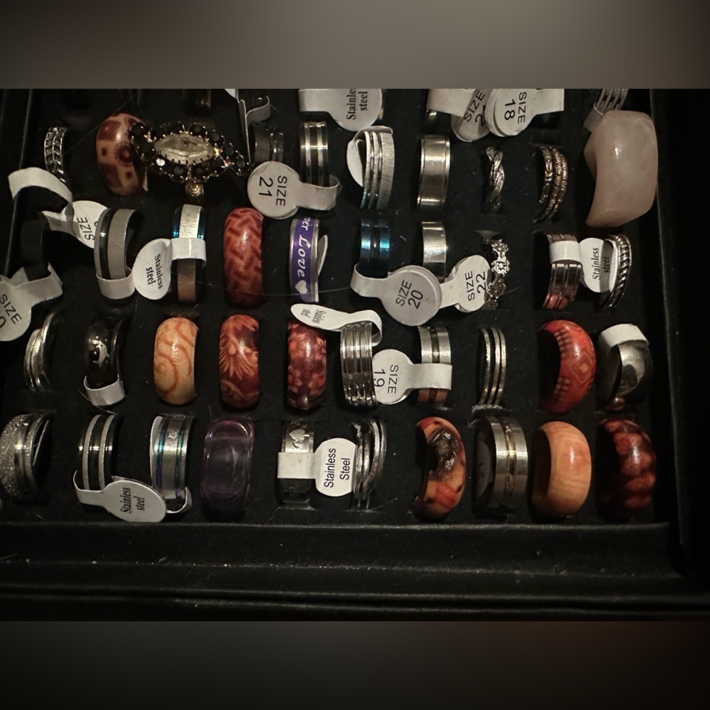 100 rings - Picture 2 of 6